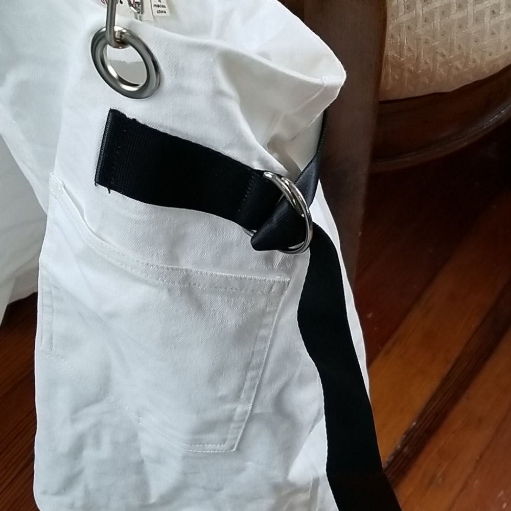 Shorts - Picture 3 of 7